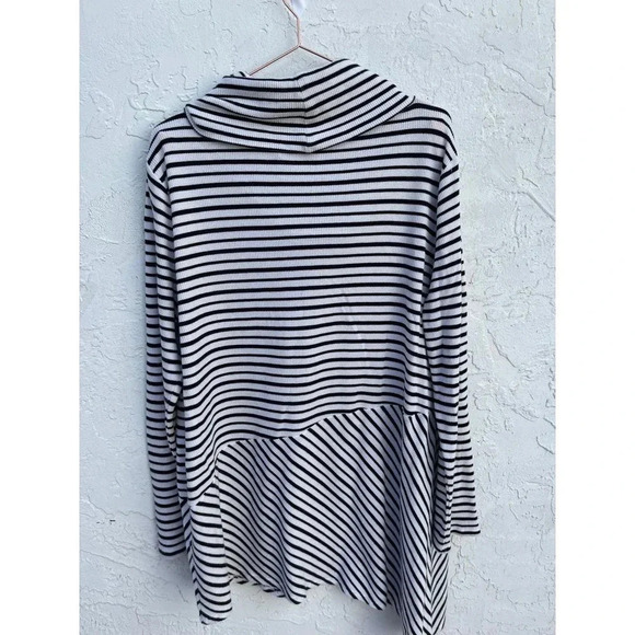 Zenergy by Chico Womens Turtle Neck Long Sweater Black White Stripe Sz 3 - Picture 2 of 8
